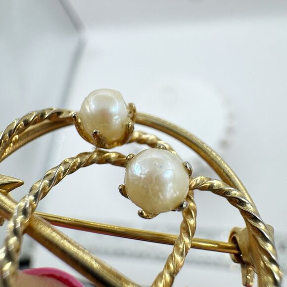 Vintage Gold Double Heart Wreath Brooch Cultured Pearl Cupids Arrow Valentines - Picture 5 of 8